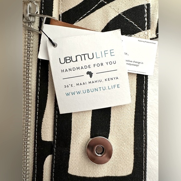 Ubuntu Life Weekender Bag Black Kuba Size Large - Picture 10 of 13